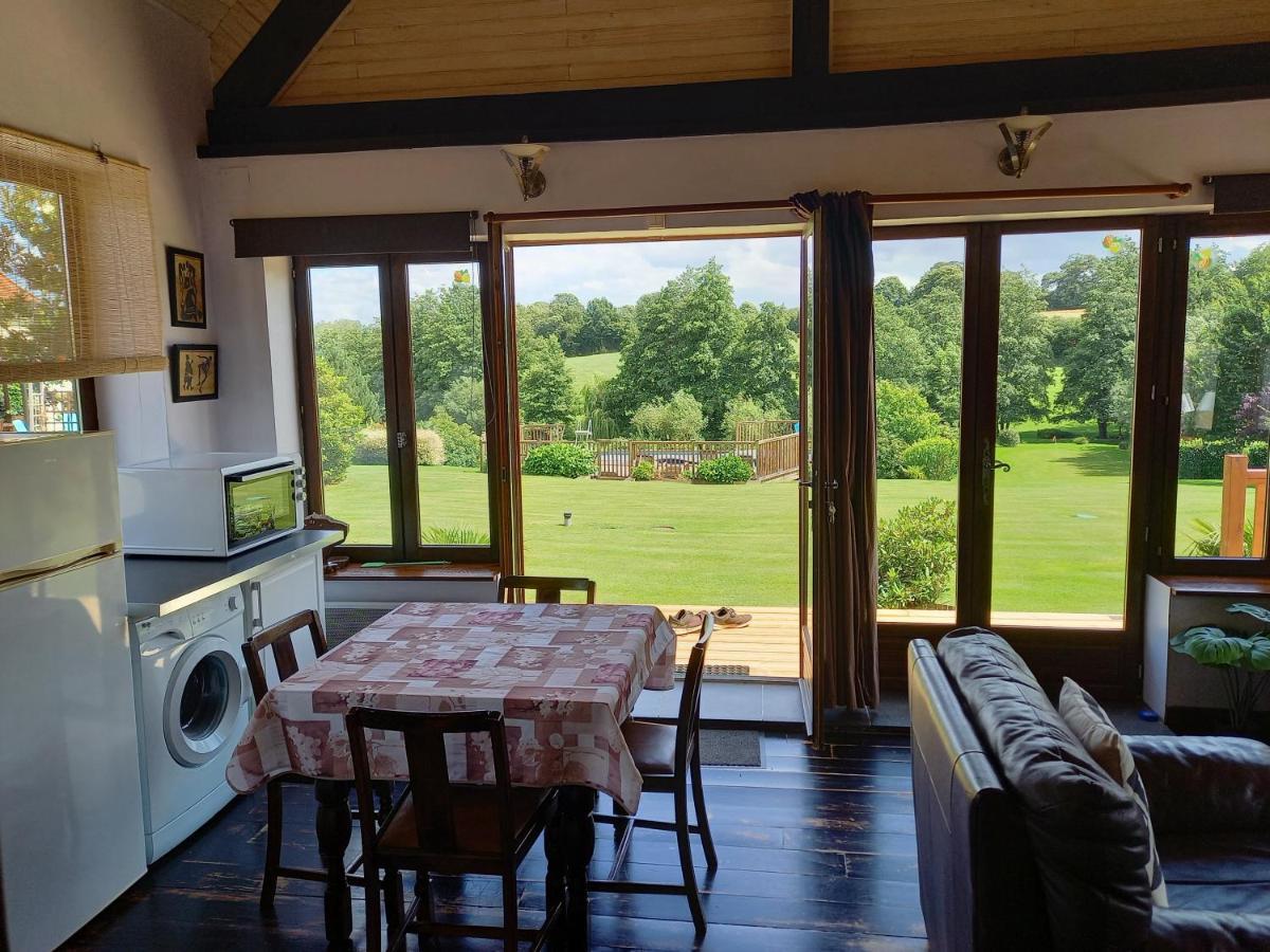 La Gasteboisiere With Swimming Pool And Games Room Le Mesnil-Adelee ภายนอก รูปภาพ